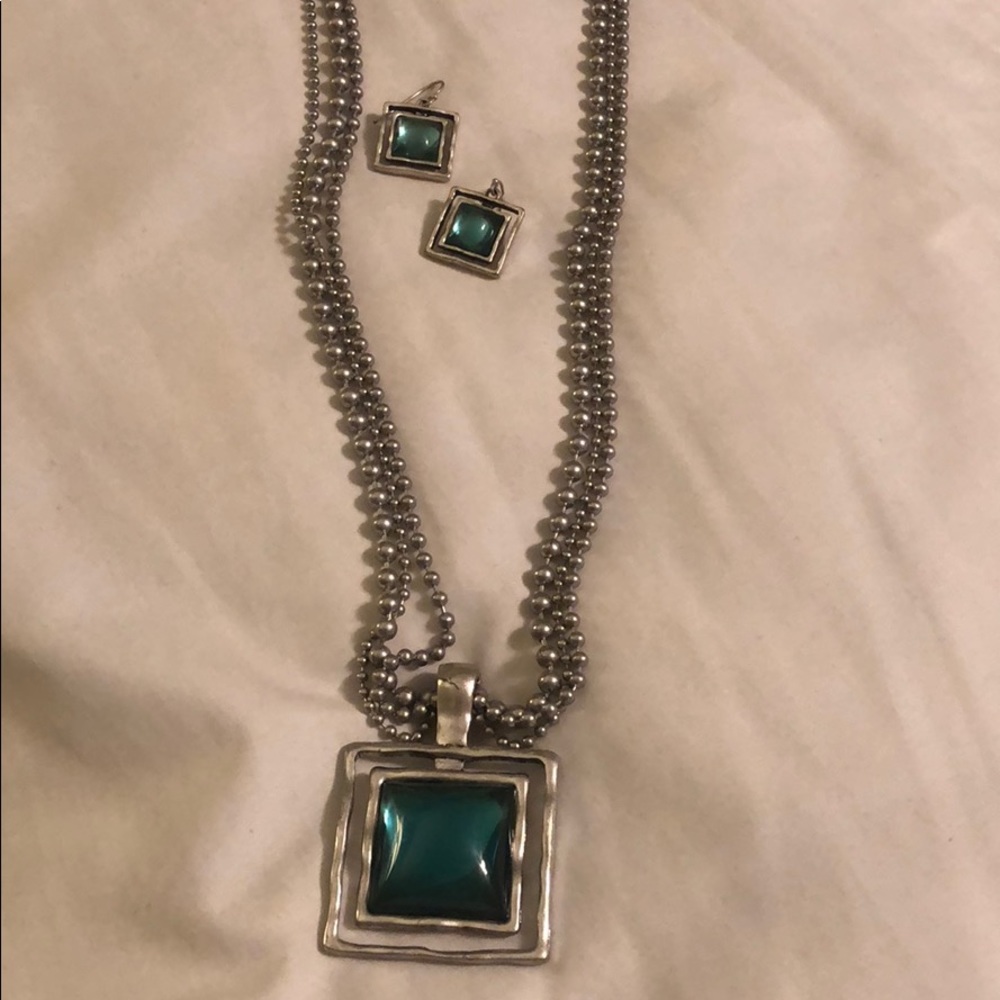 Turquoise Bluish and Silver necklace and earring